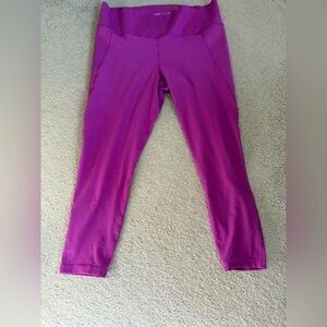 Old Navy Elevate Fuchsia Leggings